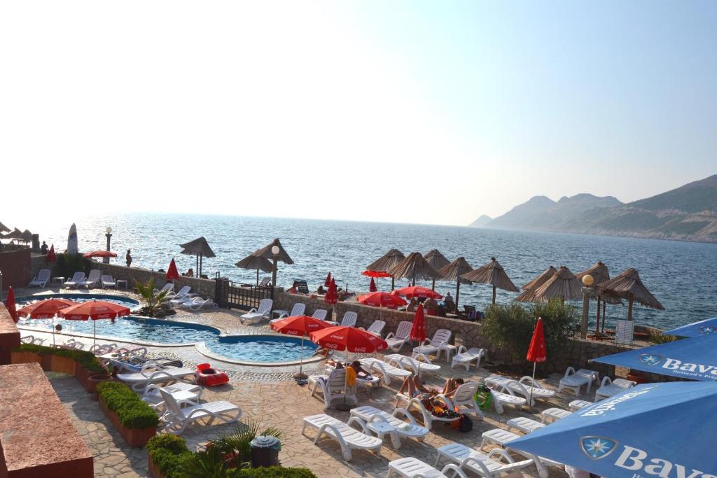 Apartments Atlantis Dobra Voda Exterior photo
